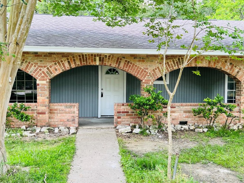 142 County Road 322, Cleveland TX  77327-8530 exterior