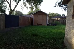 2410 Daffodil St, Highlands, TX 77562 - Photo 8