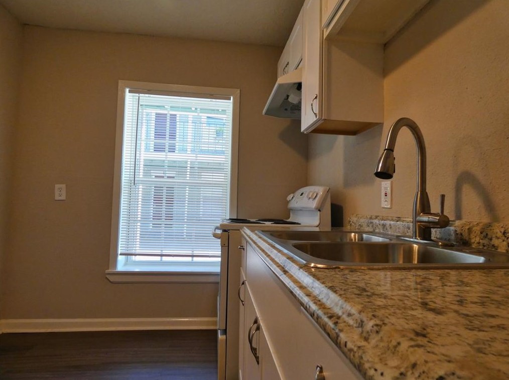 1815 Isabella St #2, Houston, TX 77004