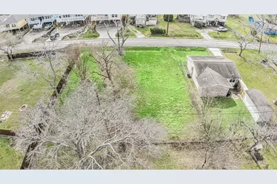 402 Bay Oaks Drive, La Porte, TX 77571 - Photo 14