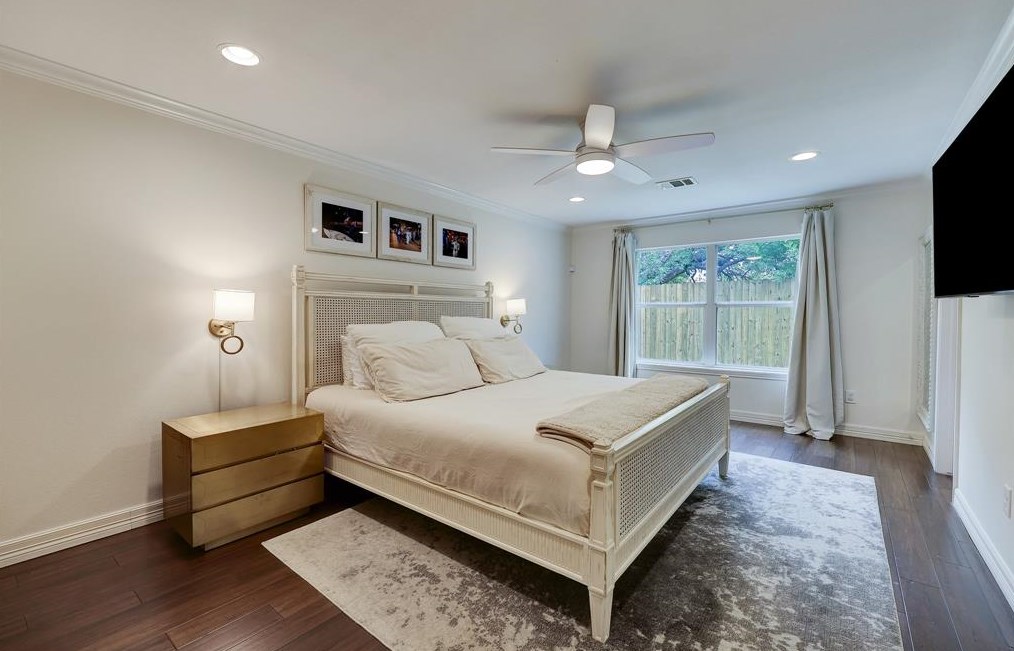 503 Blue Willow Dr, Houston TX  77042-3001 exterior