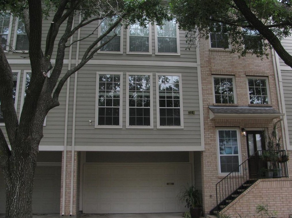 319 Drew St, Houston, TX 77006-2005