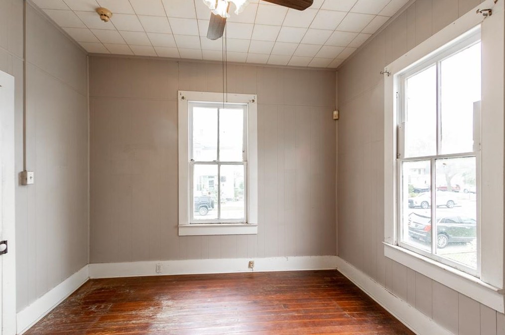 812 18 St, Galveston TX 77550-4928 exterior