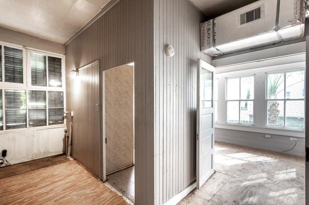 812 18 St, Galveston TX 77550-4928 exterior