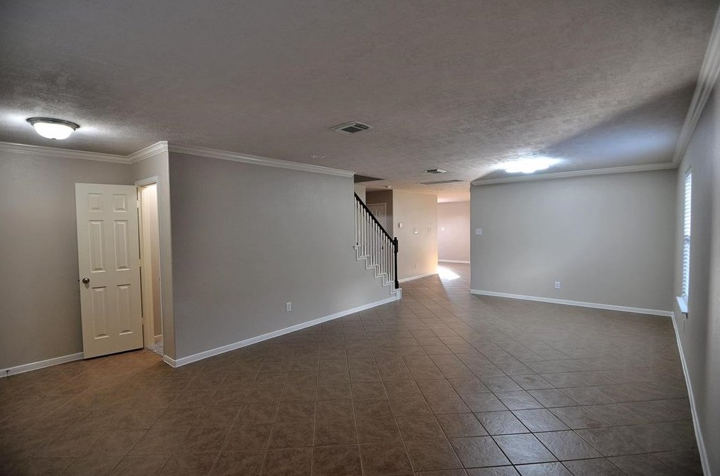 6706 Seminole Lodge Ln, Spring TX  77379-1963 exterior