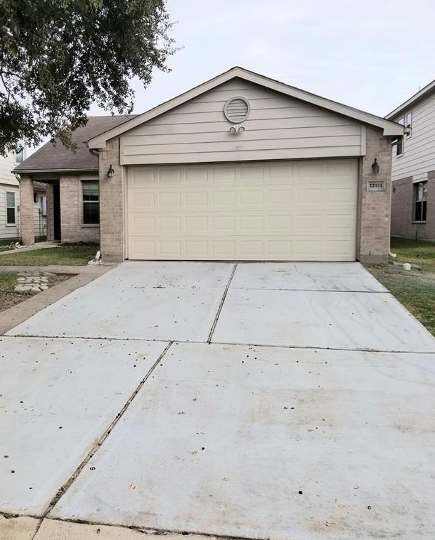 13114 Hill Canyon Ln, Houston, TX 77072