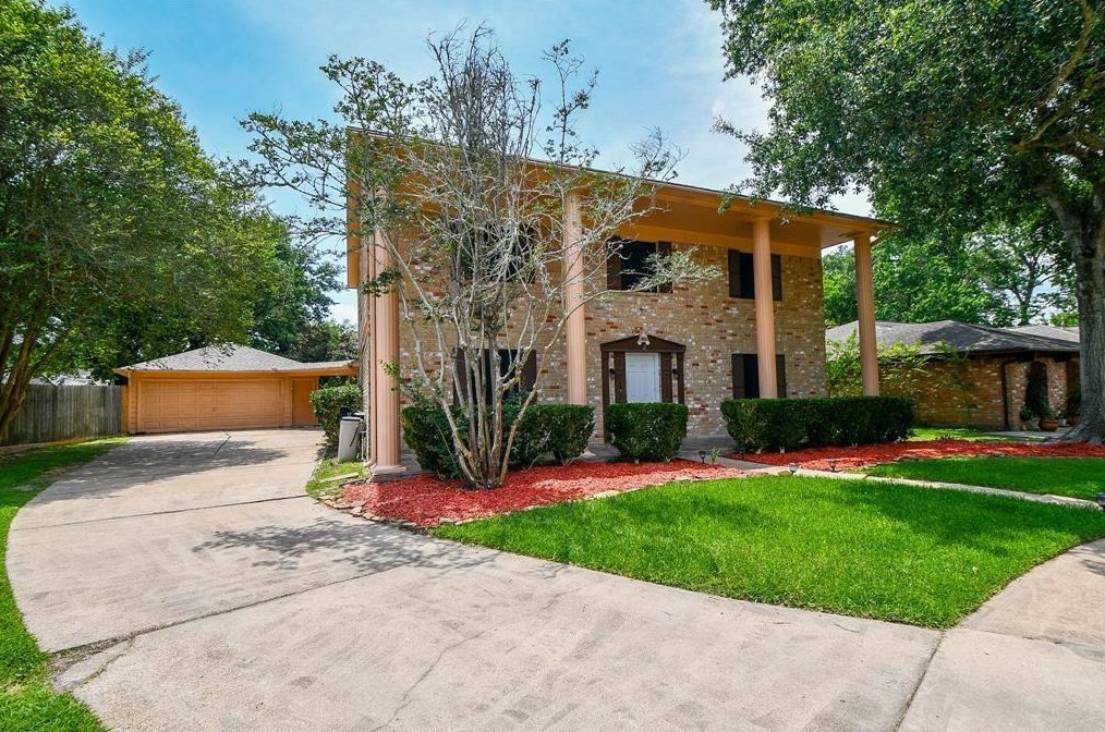 3707 Glenmeade Dr, Houston TX  77059-6004 exterior