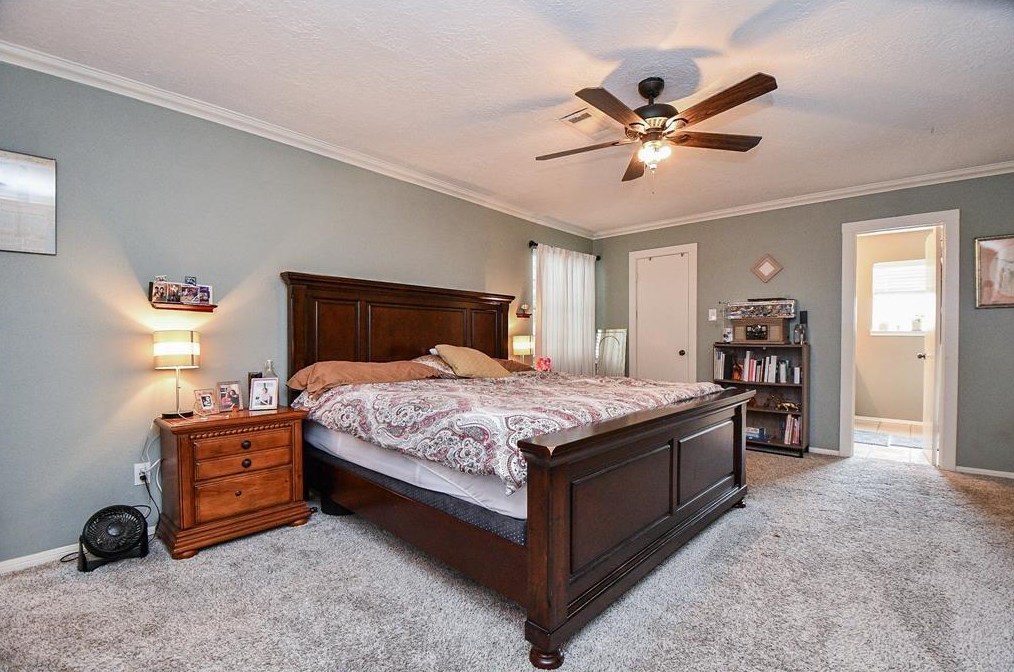 3707 Glenmeade Dr, Houston TX  77059-6004 exterior