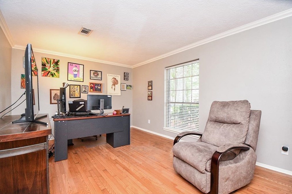 3707 Glenmeade Dr, Houston TX  77059-6004 exterior