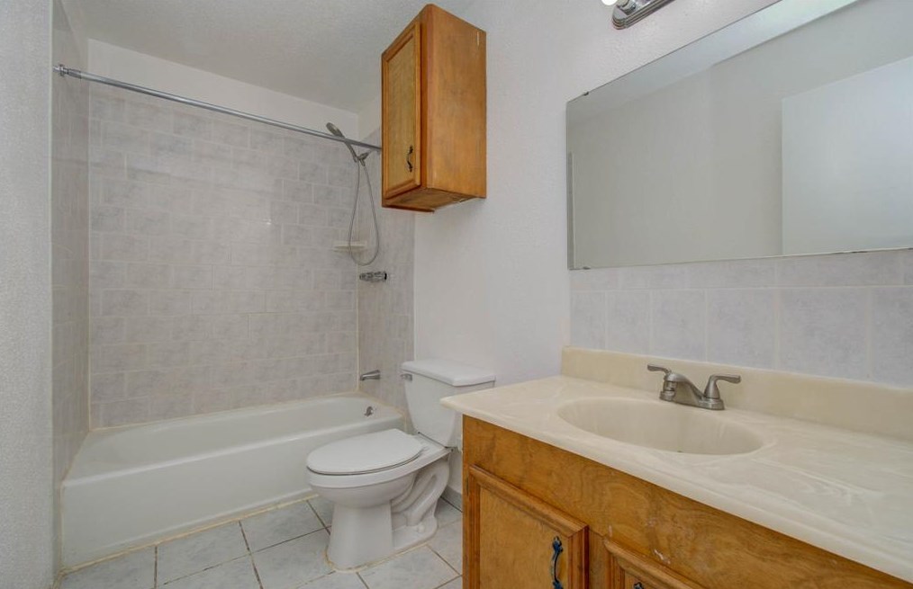 10131 Tangiers, Houston TX  77041-7543 exterior