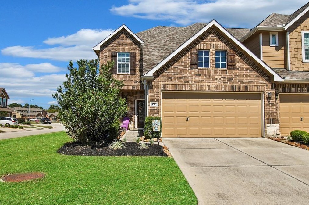 8516 Sunset Loch Dr, Spring, TX 77379