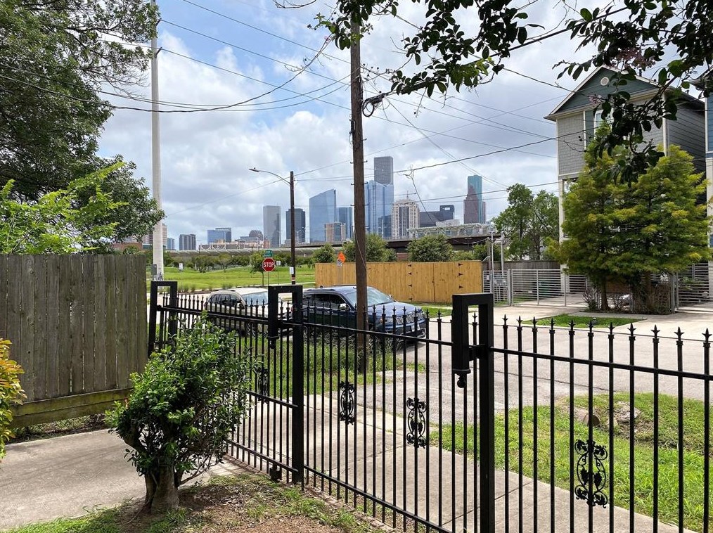 1506 Everett St, Houston, TX 77009