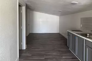 201 Eastwood St #S3, Houston, TX 77011 - Photo 18