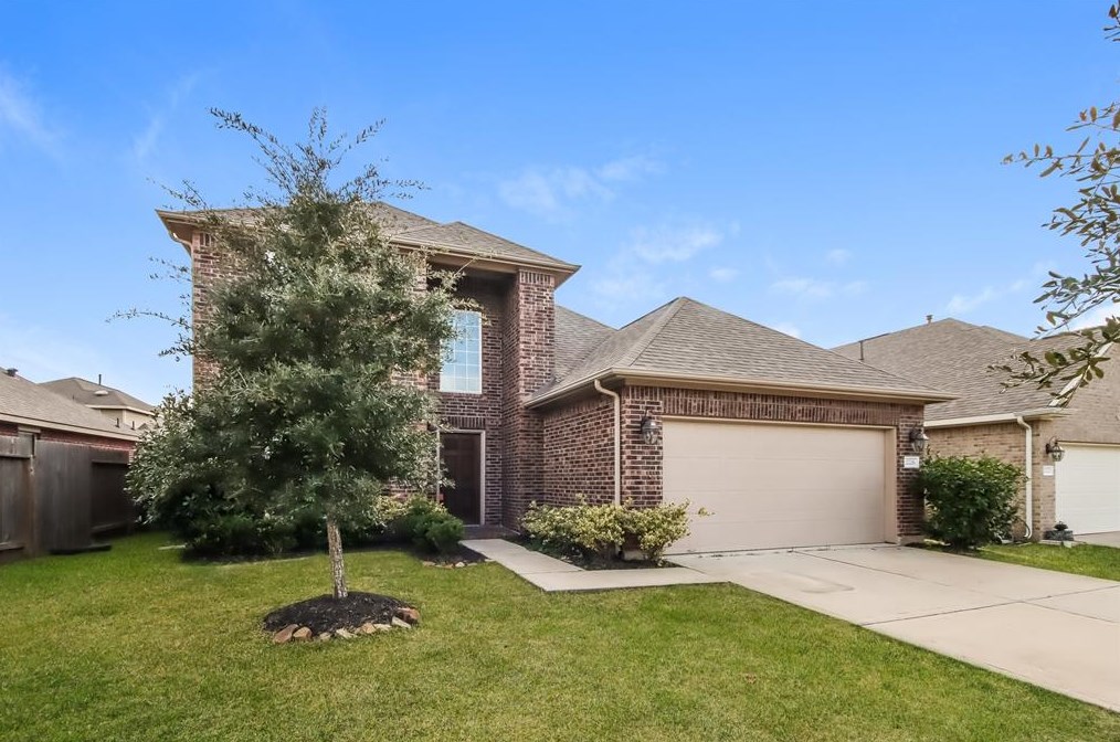 2226 Maple Point Dr N, Conroe, TX 77301