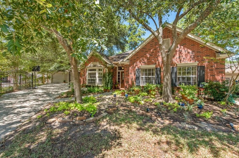 42 Shiny Pebble Pl, Spring, TX 77381-6525