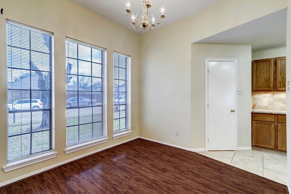 8203 Eastpoint Blvd, Baytown TX  77521-7800 exterior