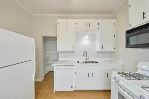 219 W 13th St, Houston, TX 77008 - Photo 12