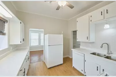 219 W 13th Street, Houston, TX 77008 - Photo 10