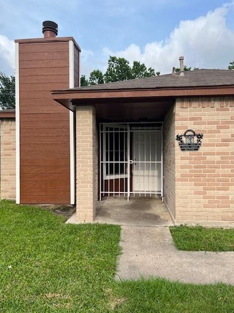 8610 Flower Path St, Houston, TX 77044-1821