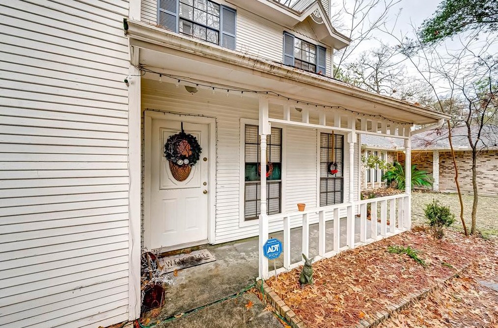 92 Deerfoot Cir, Spring TX  77380-3983 exterior