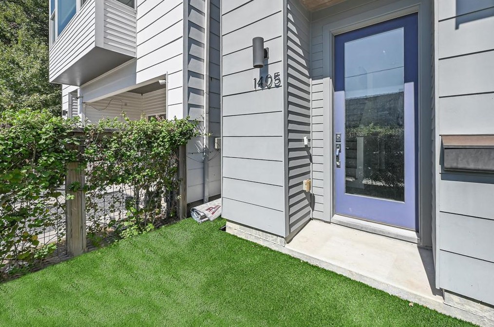 1405 Sylvester Rd, Houston, TX 77009