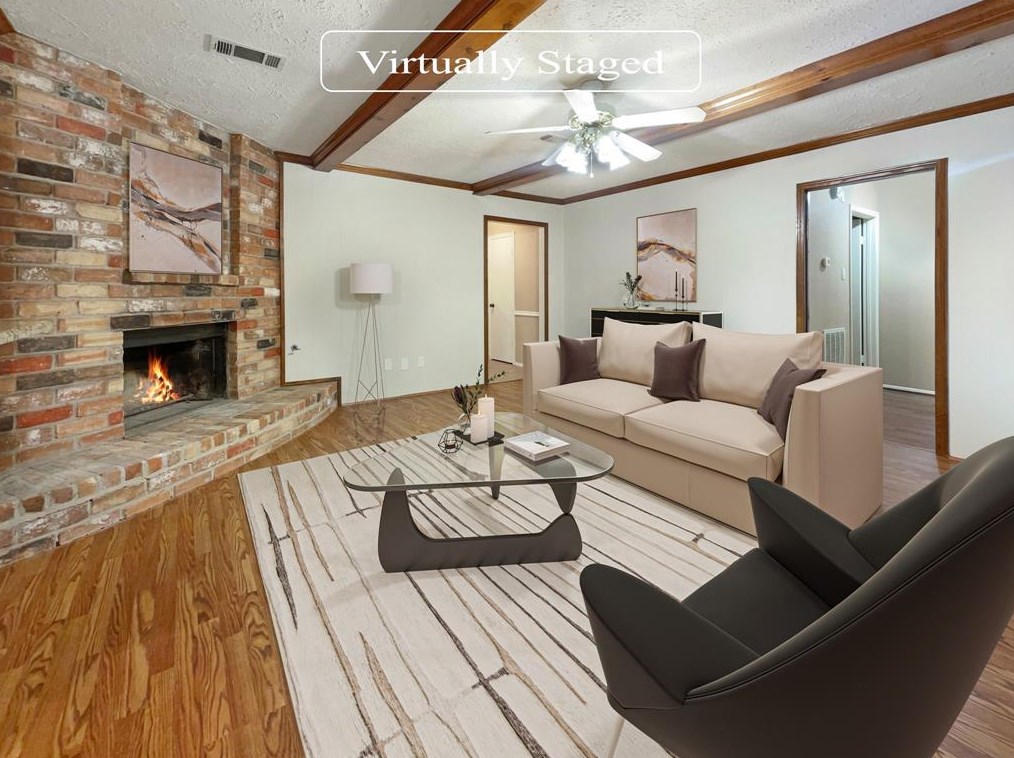 1439 Ashwood Dr, Sugar Land, TX 77498