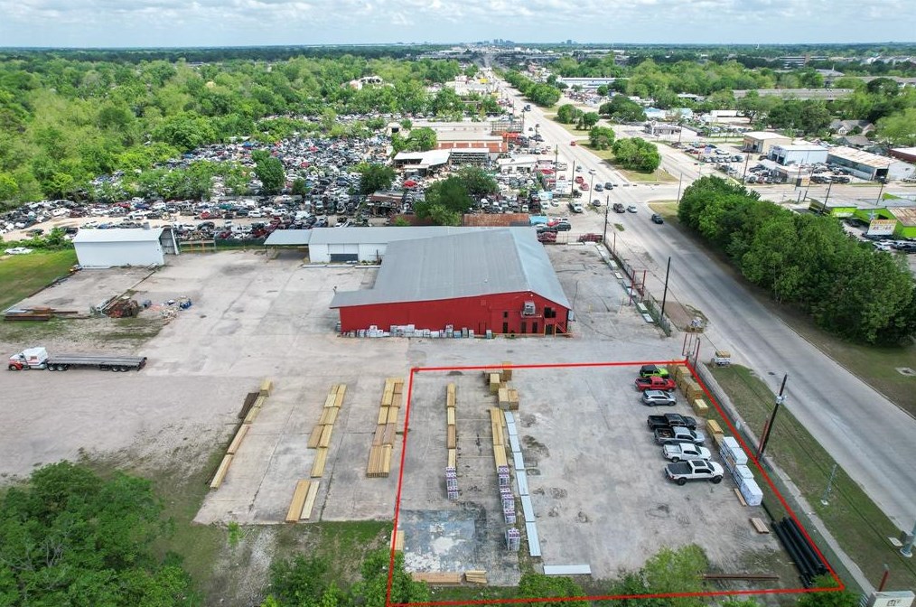 6421 Shepherd Dr, Houston TX  77091-5301 exterior