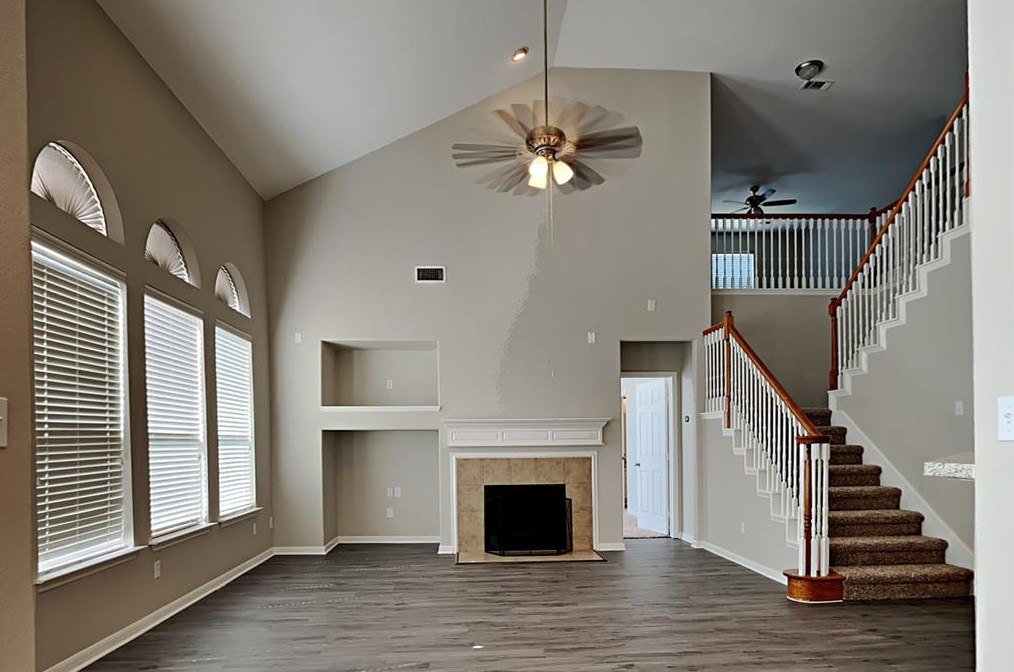 10307 Summit Bridge Ln, Houston, TX 77070