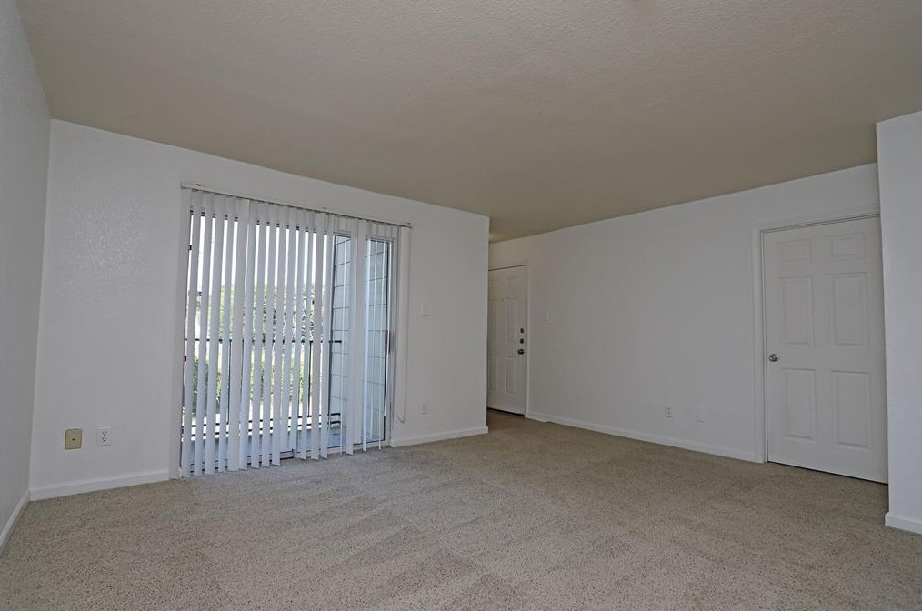 8100 Creekbend Dr #168, Houston, TX 77071