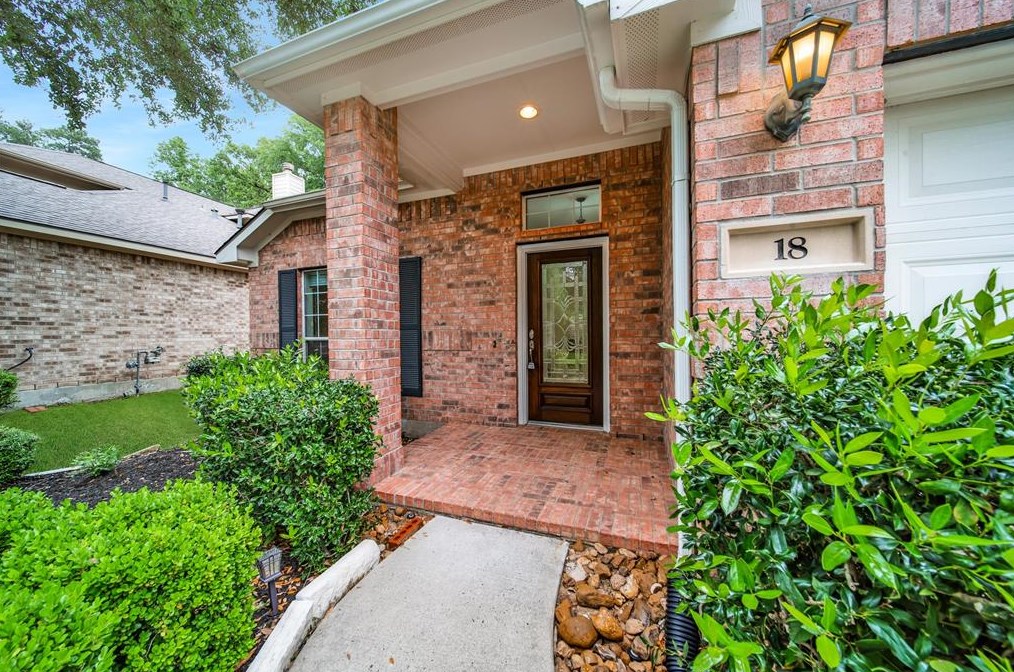 18 Ebony Oaks Pl, Spring, TX 77382-1426