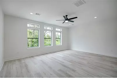 4551 Creekmont Drive, Houston, TX 77091 - Photo 14