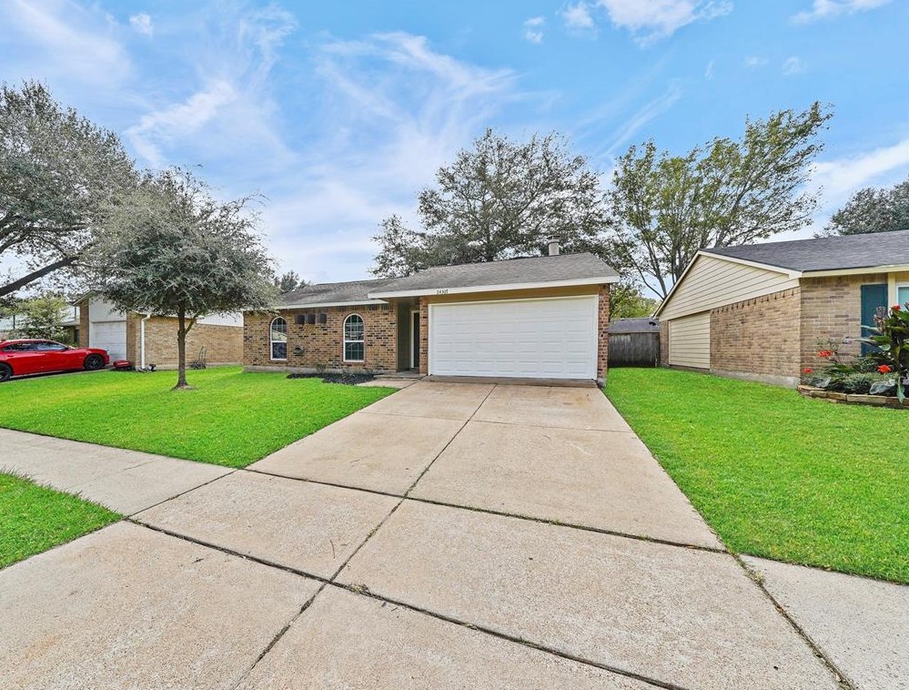 24307 Broken Bow Ln, Hockley, TX 77447