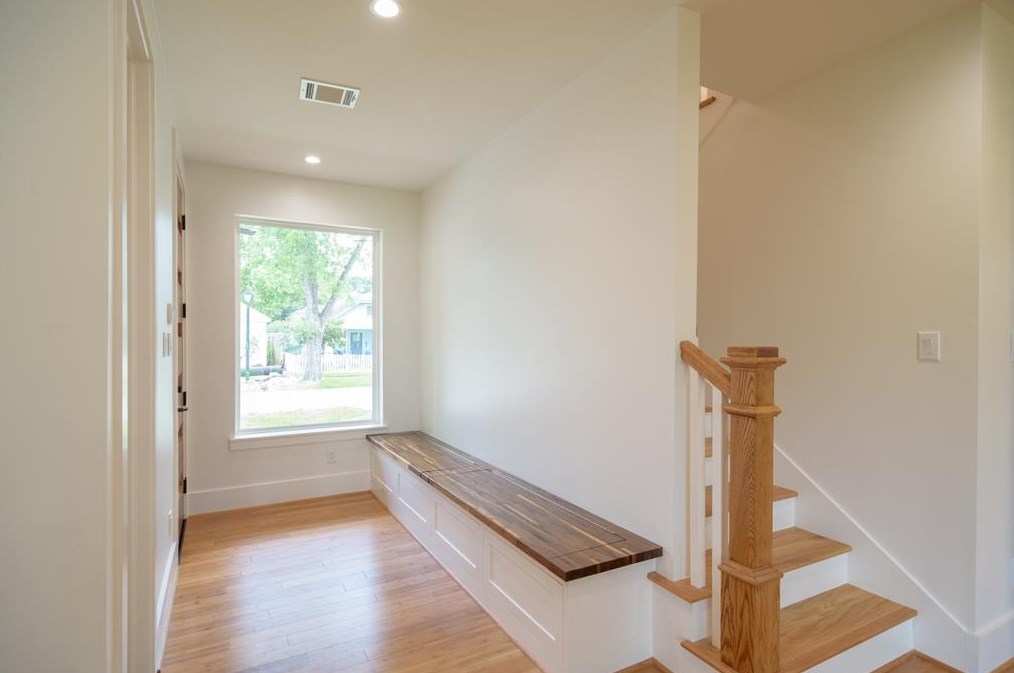 1037 Rutland St, Houston, TX 77008
