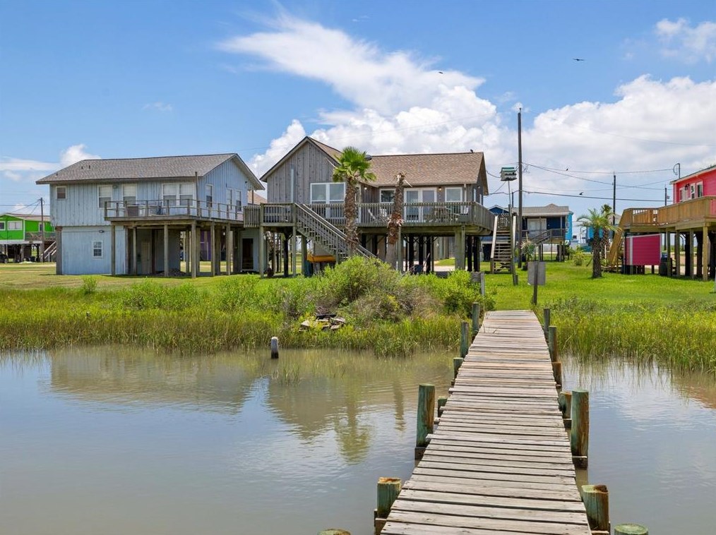 4403 Palm St, Jones Creek TX  77541-9453 exterior