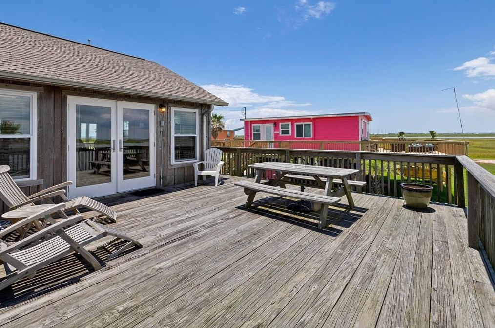 4403 Palm St, Jones Creek TX  77541-9453 exterior