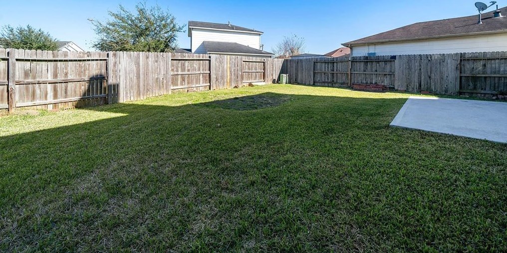 19014 Remington Bnd Dr, Houston TX  77073-4461 exterior