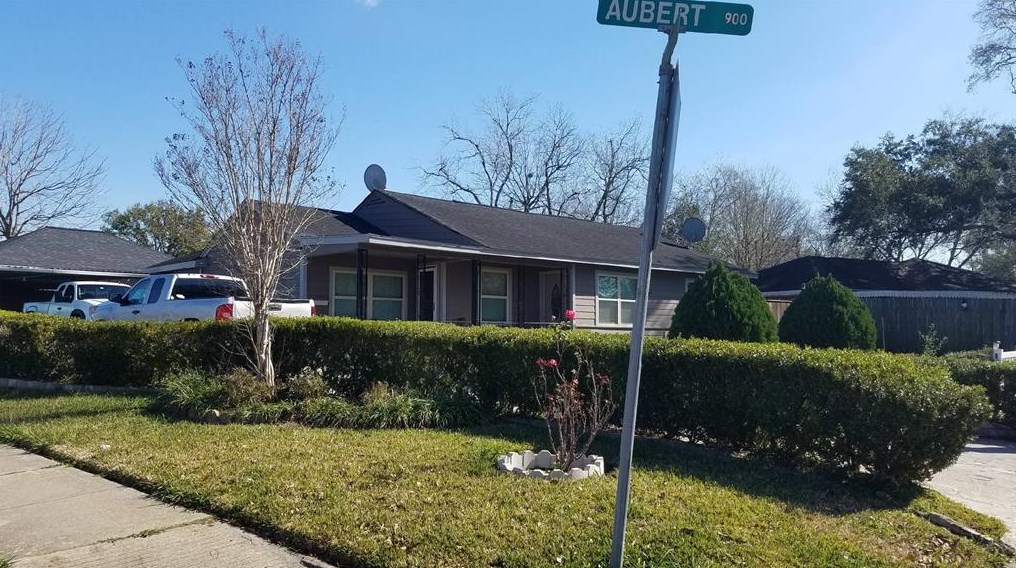 903 Aubert St, Houston, TX 77017-4801