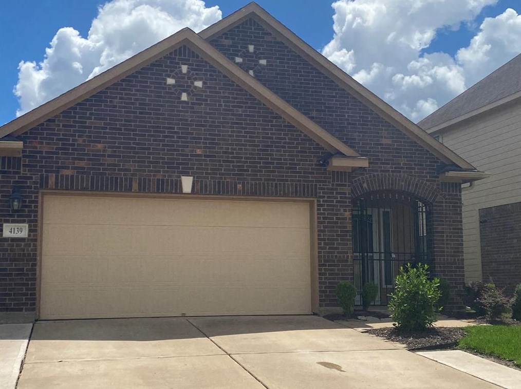4139 Rosalind Ln, Houston, TX 77053-2574
