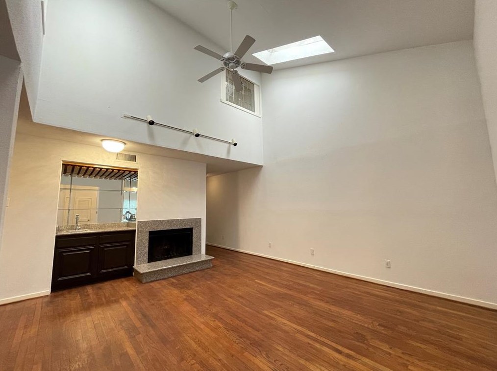 5223 Yoakum Blvd, Houston TX  77006-6429 exterior