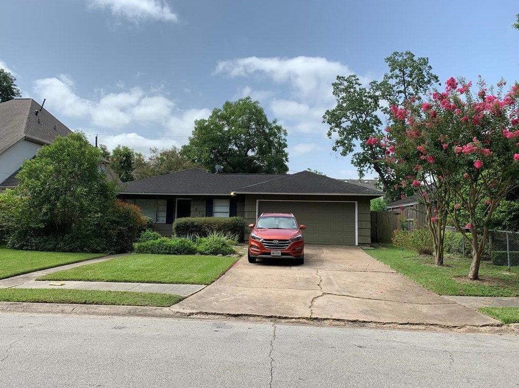 7515 Schiller St, Houston, TX 77055