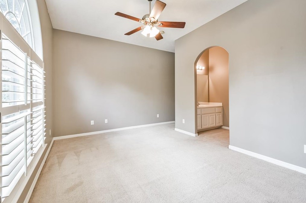 4902 Wellington Way, Houston TX  77069-2138 exterior