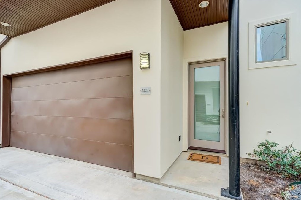 3221 Garrow St, Houston TX  77003-2429 exterior