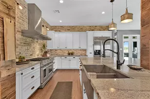 1913 Lundy Ln, Friendswood, TX 77546 - Photo 18