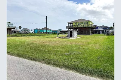865 S Crystal Beach Road, Crystal Beach, TX 77650 - Photo 2