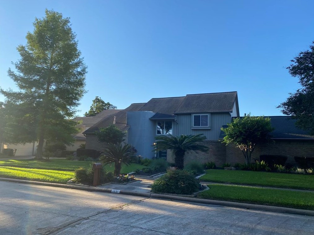 1691 Creekside Dr, Sugar Land, TX 77478