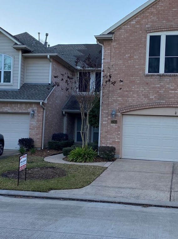 12414 Timber Holw, Houston, TX 77058-1218