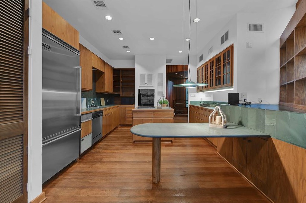 3925 Northshore Dr, Montgomery TX 77356-5369 exterior