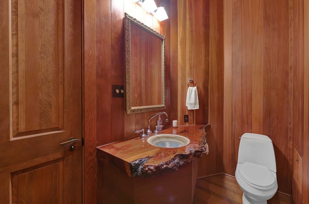 3925 Northshore Dr, Montgomery TX 77356-5369 exterior