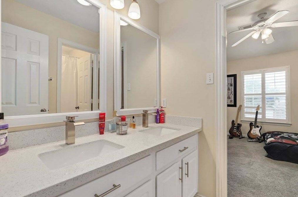 13410 Ter Wood Ct, Houston TX  77070-4341 exterior