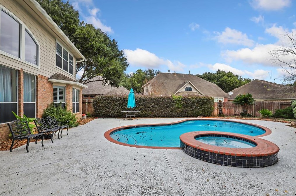 13410 Ter Wood Ct, Houston TX  77070-4341 exterior